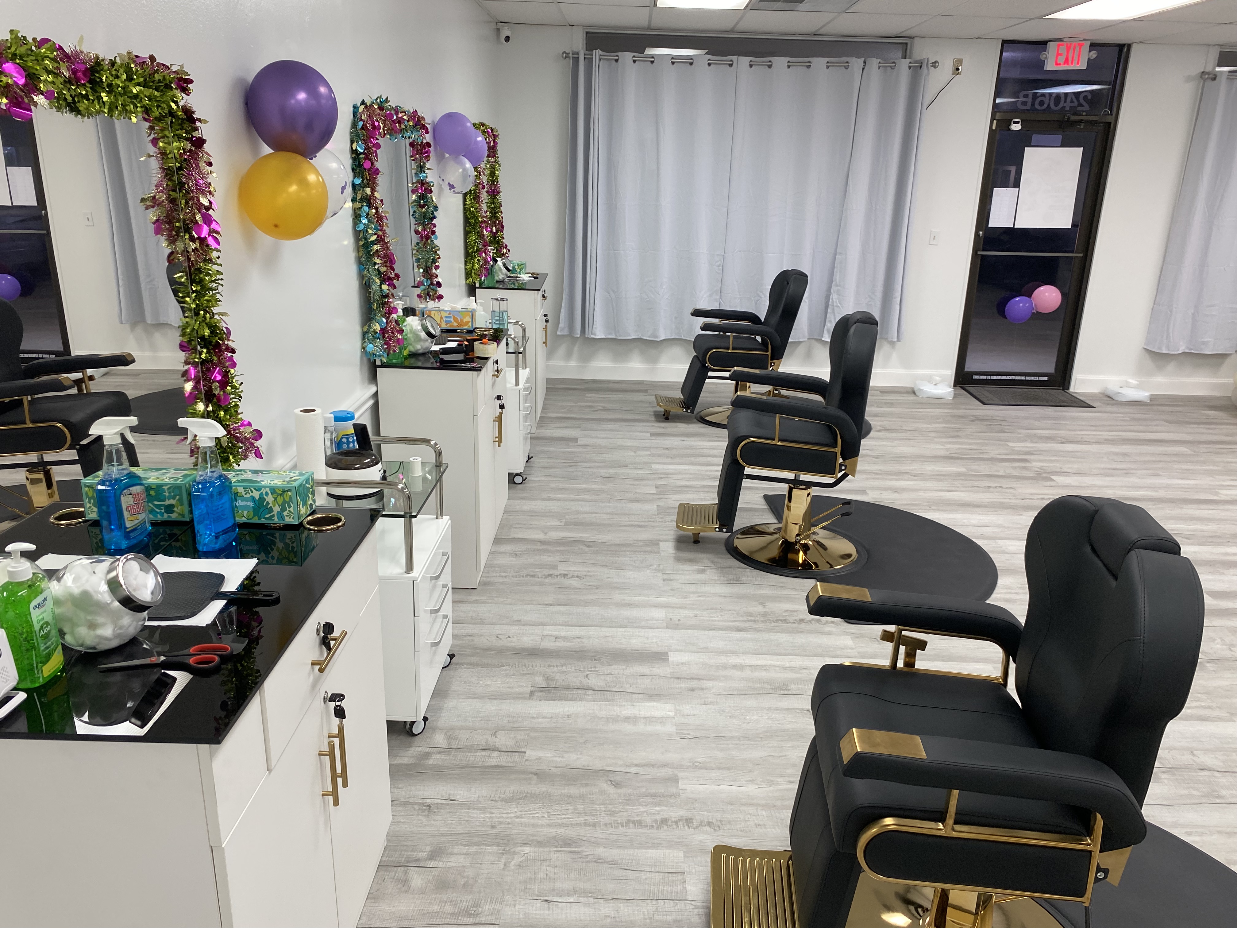 Salon interior 4