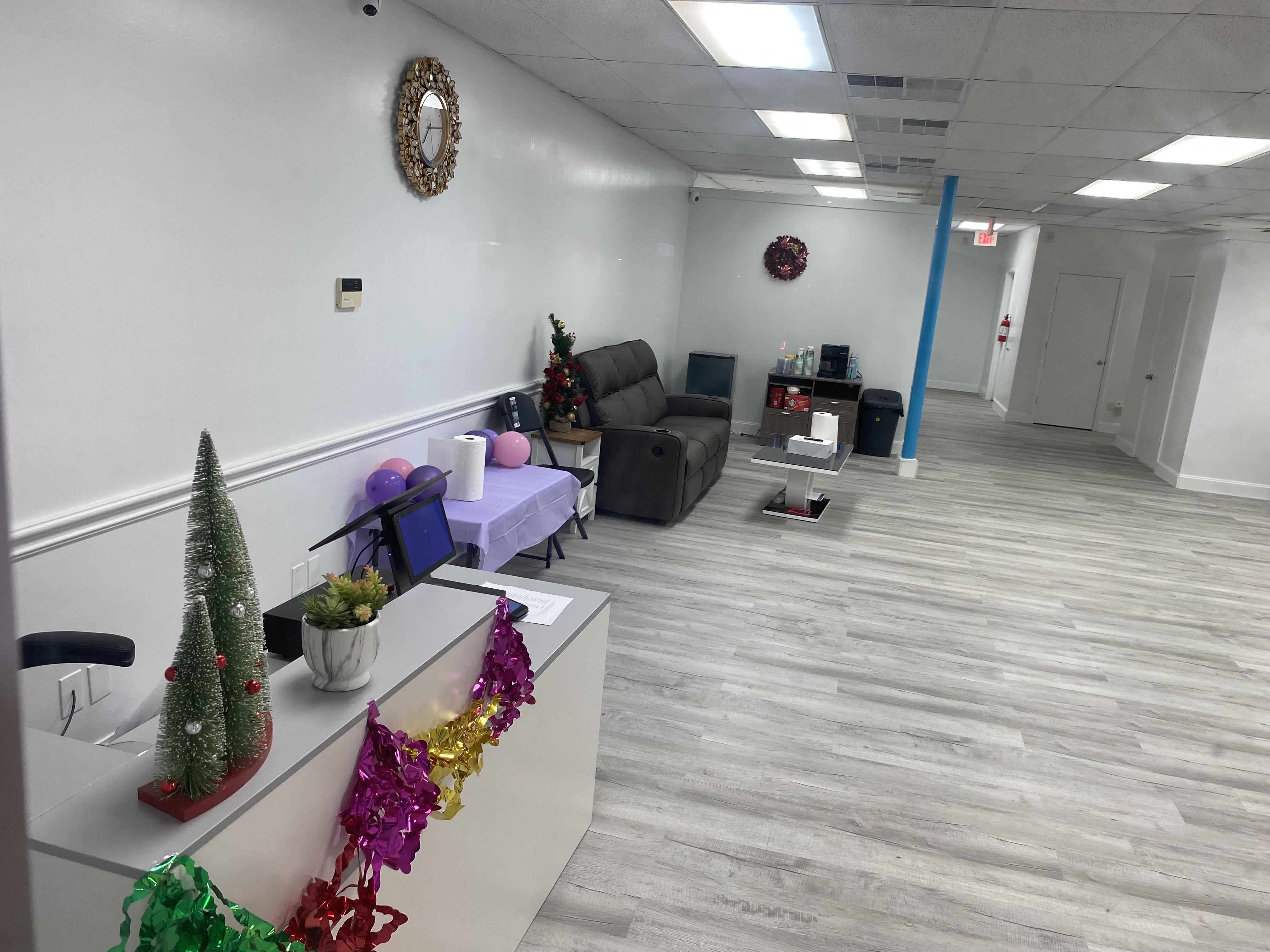 Salon interior 6